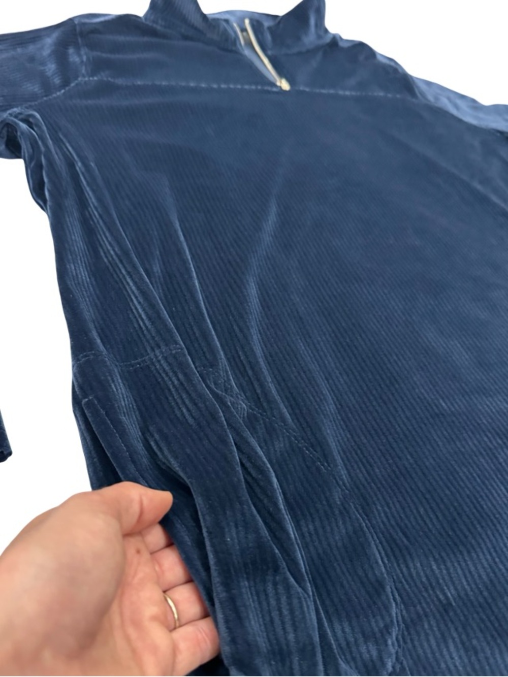 AnyBody Ribbed Velour Zip Front Tunic. - Picture 7 of 8